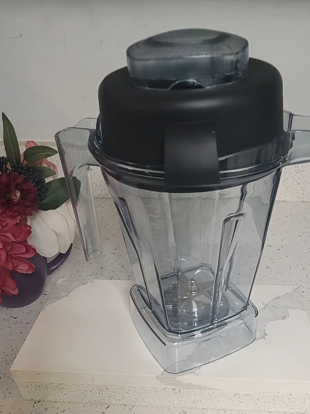 Clear Blender Pitcher with Black Lid and Handle - Home Kitchen